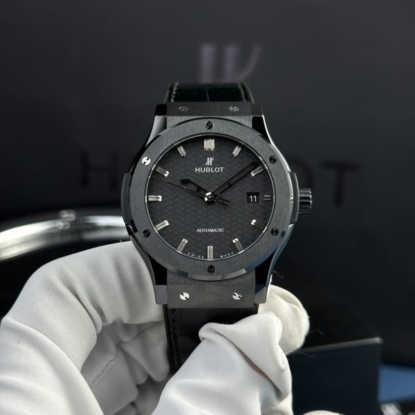 Hublot Classic Fusion Black Ceramic Rep 1:1 JJZ 42mm Carbon Dial - Tinh Chỉnh SW300